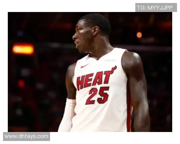 305爵士与灰熊激战正酣球员表现引发球迷热议与期待 305爵士与灰熊激战正酣球员表现引发球迷热议与期待