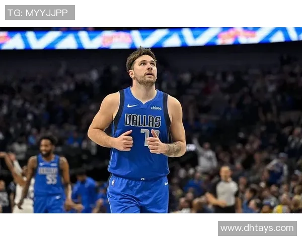 东契奇狂砍73分刷新现役得分纪录独行侠力克太阳终结对手11连胜 东契奇狂砍73分刷新现役得分纪录独行侠力克太阳终结对手11连胜