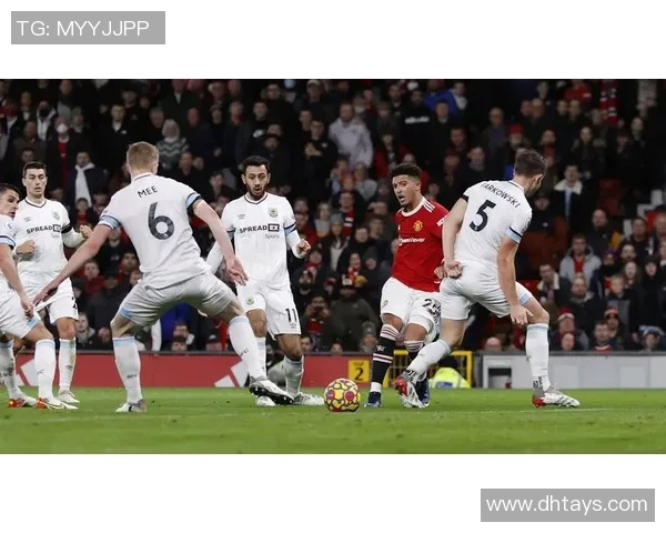 伯恩利与纽卡斯尔精彩对决直播全程回顾与分析